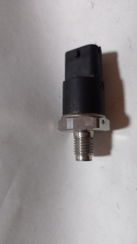BOSCH 0281002405 Датчик давления топлива в наличии Черновцы