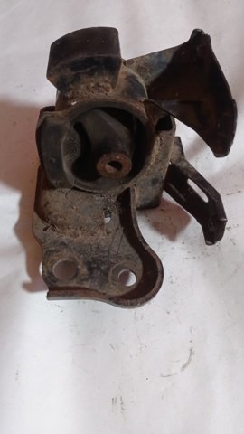 1237222150 TOYOTA Левая подушка двигателя купить в Павлоград