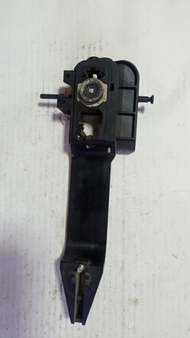 Ручка двери передней наружная 1521631 FORD
