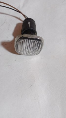 Повторитель поворота на крыле 1U0949127B VAG