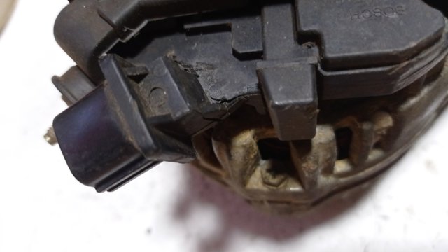 Генератор автомобильный 270600D140A TOYOTA