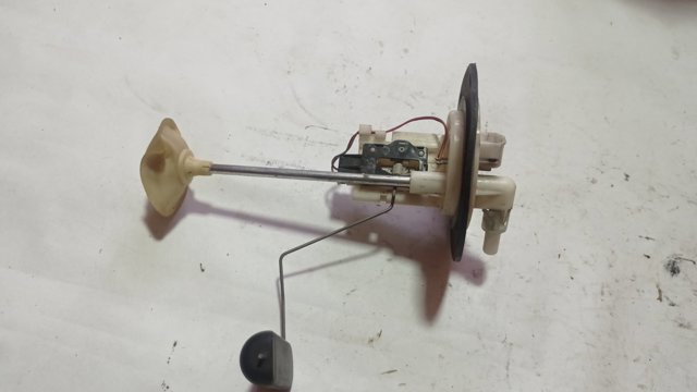 Датчик уровня топлива в бензобаке 42081AG000 SUBARU