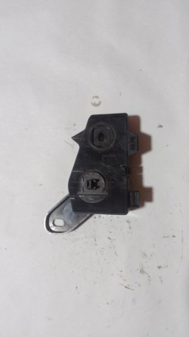 Кронштейн бампера заднего, левый 5215648011 TOYOTA