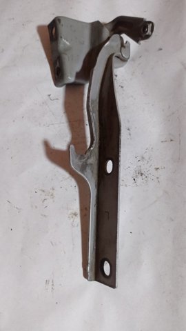 Левая петля капота 5742065J02 SUZUKI