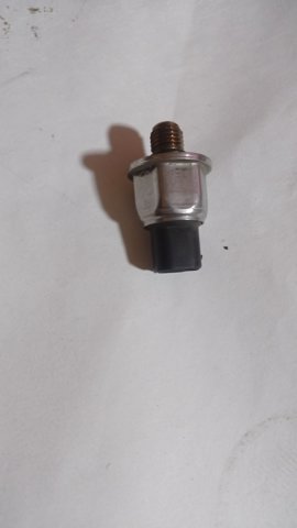 Датчик давления тормозной жидкости 591502E500 HYUNDAI