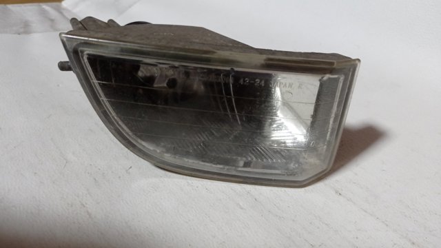 Фара противотуманная, правая 8121142020 TOYOTA