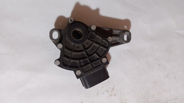 Датчик нейтральной передачи 8454052010 TOYOTA
