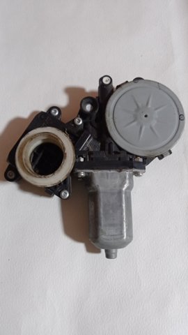 Мотор стеклоподъемника водительской двери 977555106 TOYOTA