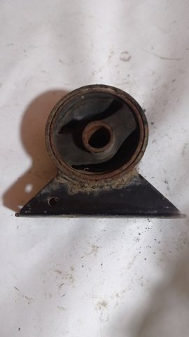 Подушка (опора) двигателя передняя (сайлентблок) MB309486 MITSUBISHI