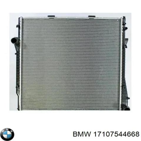 Радиатор охлаждения двигателя BMW X5