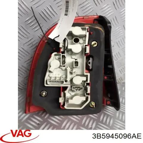 Задняя правая фара Фольксваген Пассат B5