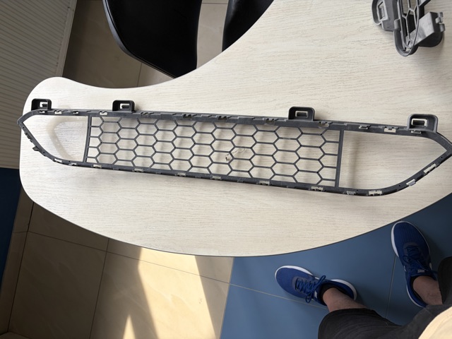 51118054012 BMW Решетка бампера переднего нижняя купить в Николаев