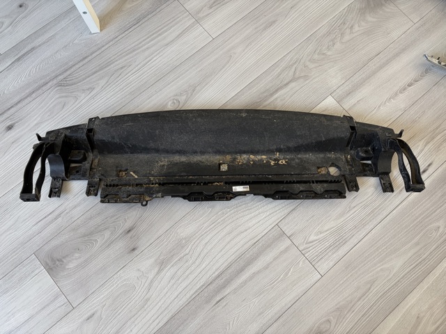 Швеллер переднего бампера 95B805241 PORSCHE