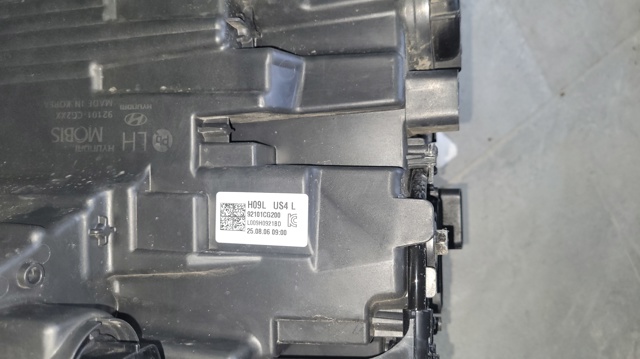 92101CG200 HYUNDAI Левая фара купить в Украина