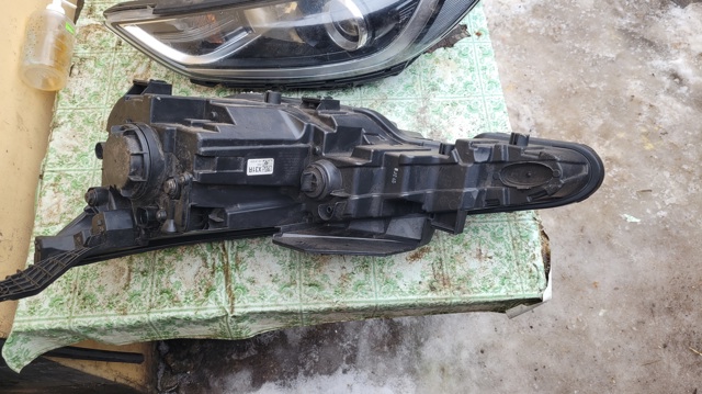 92102F2600 Фара правая купить Черновцы