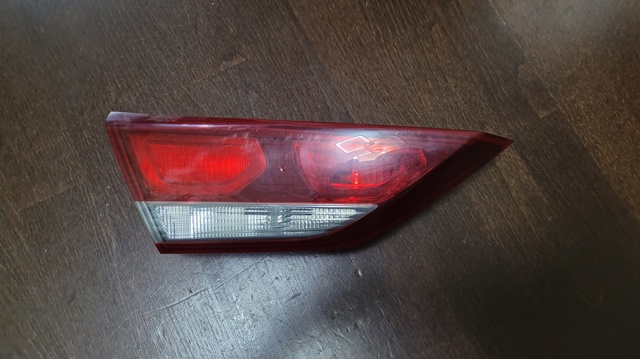 Задняя левая внутренняя фара 92403F2000 HYUNDAI