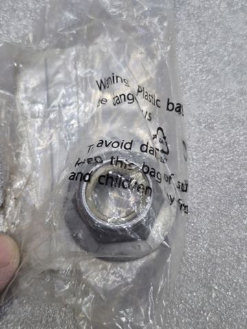 07146875114 BMW Гайка болта крепления переднего рычага, нижнего купить в Винница