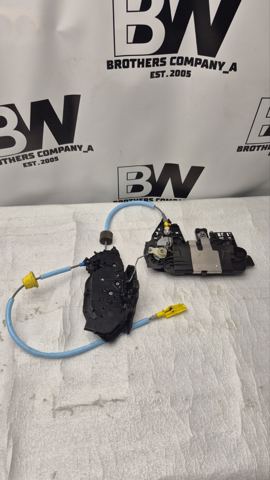 Замок передней пассажирской двери 51217445044 BMW