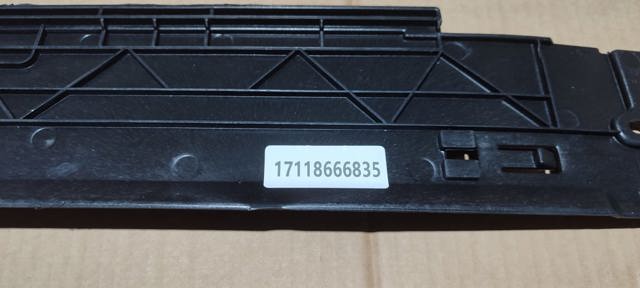 BMW 17118666835 Воздуховод (дефлектор) радиатора верхний в наличии Житомир