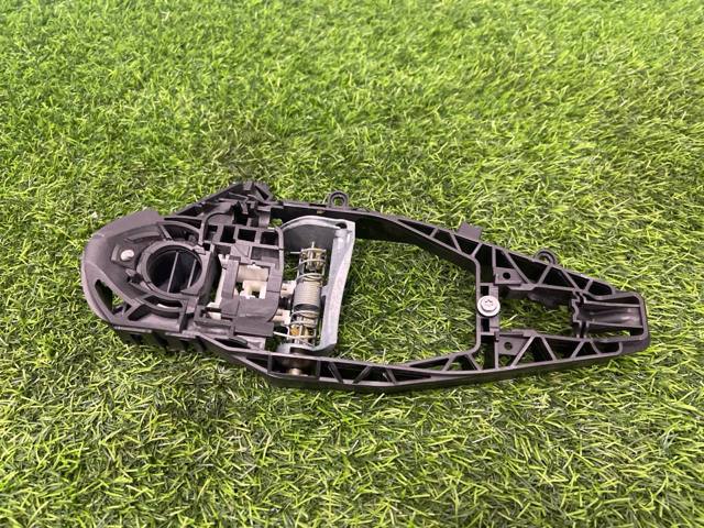 51219881773 BMW Держатель наружной ручки двери передней левой купить в Ирпень