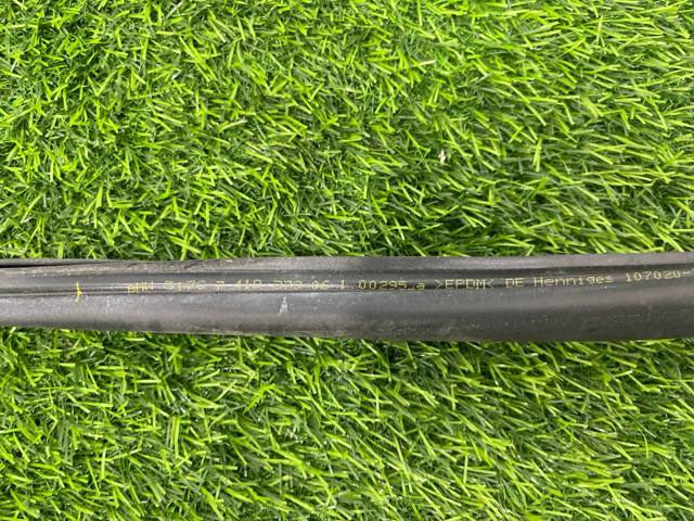 51767419379 BMW Уплотнитель капота купить в Тернополь
