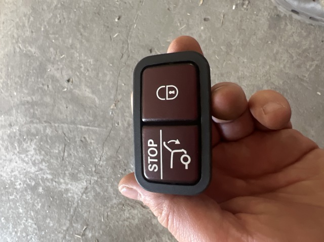 Кнопка салона привода замка 3/5 двери (ляды)/крышки багажника A2128210551 MERCEDES