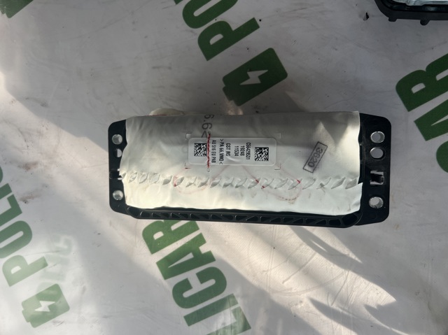Подушка безопасности боковая 4KE880204D VAG