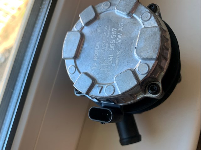 Дополнительная электро помпа 04L965567 VAG