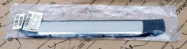 VAG 3T0853541 Накладка (молдинг) порога наружная задняя левая в наличии Полтава