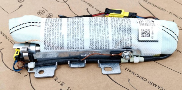 VAG 4G8880442B Подушка безопасности (AIRBAG) спинки сиденья правого в наличии Кривой Рог