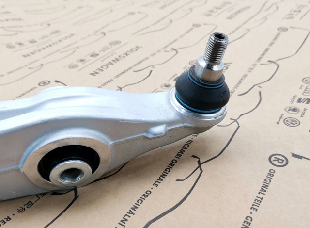 FIAT 51842924 Рычаг передней подвески нижний правый в наличии Запорожье