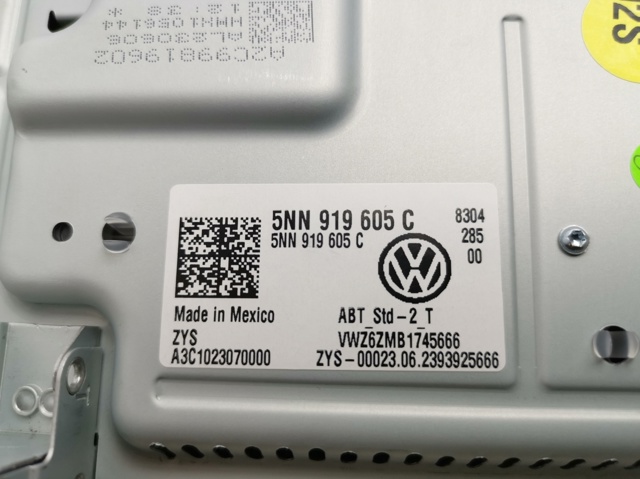 VAG 5NN919605C Дисплей многофункциональный в наличии Ирпень
