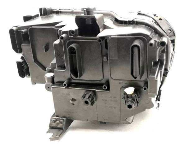 VAG 711451000258 Фара правая в наличии Чернигов