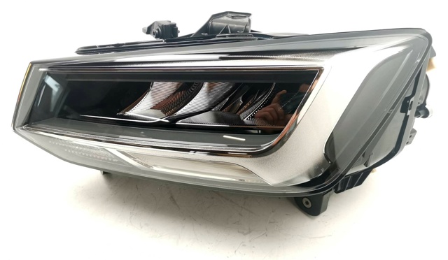 81A941011 VAG Левая фара купить в Чернигов