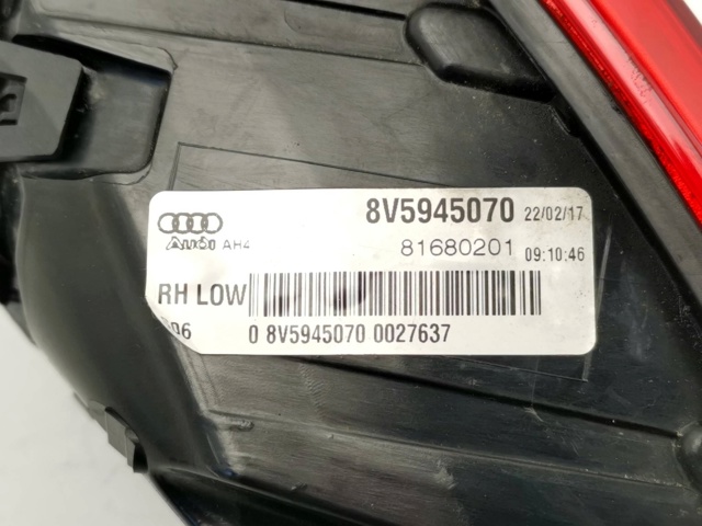 VAG 8V5945070 Фонарь задний правый внешний в наличии Николаев