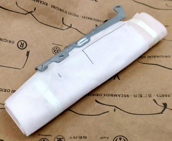 8W5880242K VAG Подушка безопасности (AIRBAG) спинки сиденья правого купить в Черкассы