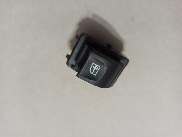 Кнопка подъемника задних стёкол 254010003R RENAULT
