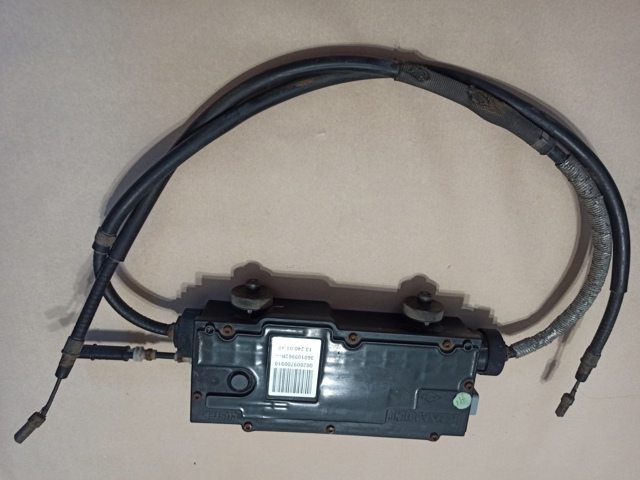 БУ электромеханического стояночного тормоза 360109962R RENAULT