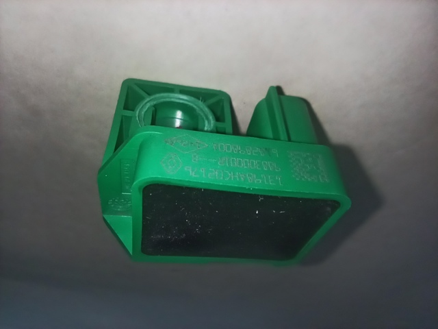988300001R RENAULT Датчик удара купить в Каменское