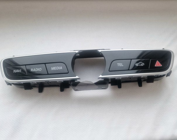 Блок кнопок центральной консоли A2139056508 MERCEDES