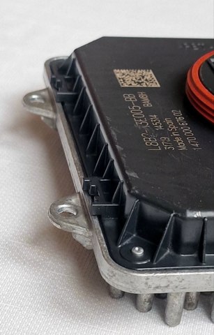 LAND ROVER L8B213E005BB в наличии Черновцы