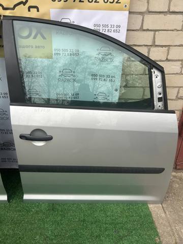 Пассажирская передняя дверь 1T0831056AA VAG