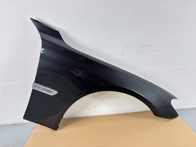 Pára-lama dianteiro direito BMW 7 F01, F02, F03, F04