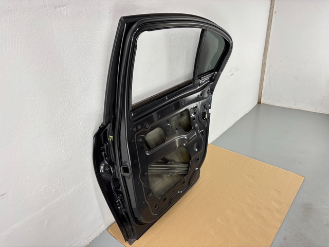 BMW 41525A2A392 Дверь задняя правая в наличии Украина