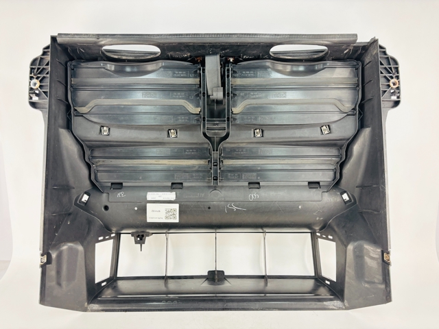 Suporte do radiador montado (painel de montagem de fixação das luzes) BMW X6 E71