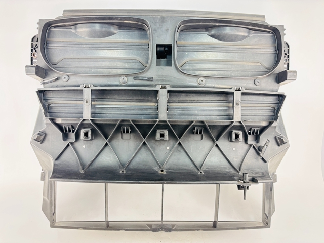 Suporte do radiador montado (painel de montagem de fixação das luzes) BMW X6 E71