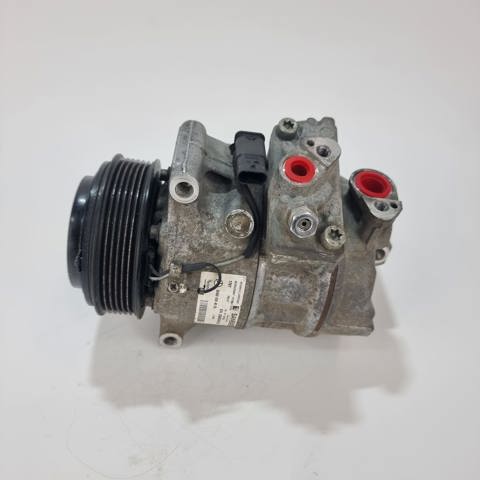 Compressor de aparelho de ar condicionado A0008303002 MERCEDES