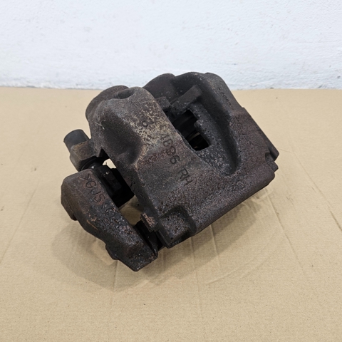 A1664211481 MERCEDES Суппорт тормозной передний правый купить в Черкассы
