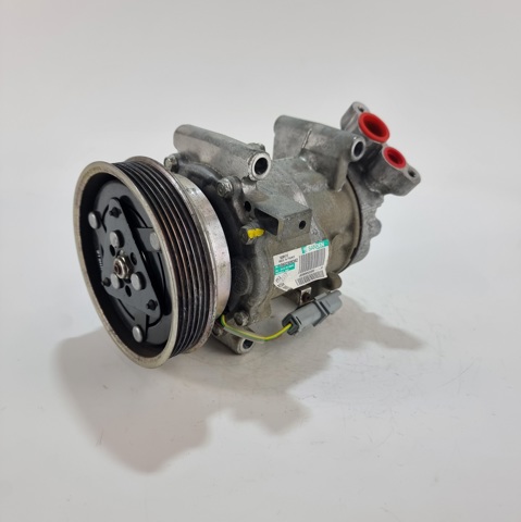Compressor de aparelho de ar condicionado A4158300100 MERCEDES