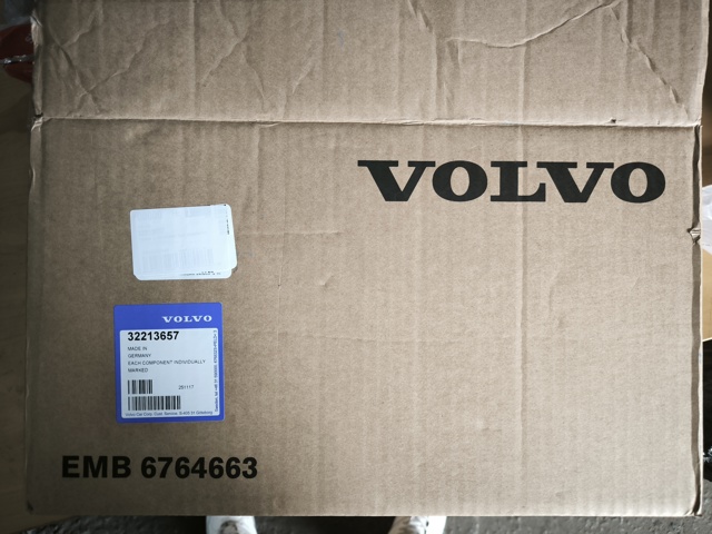 Приводной ремень агрегатов 32213657 VOLVO